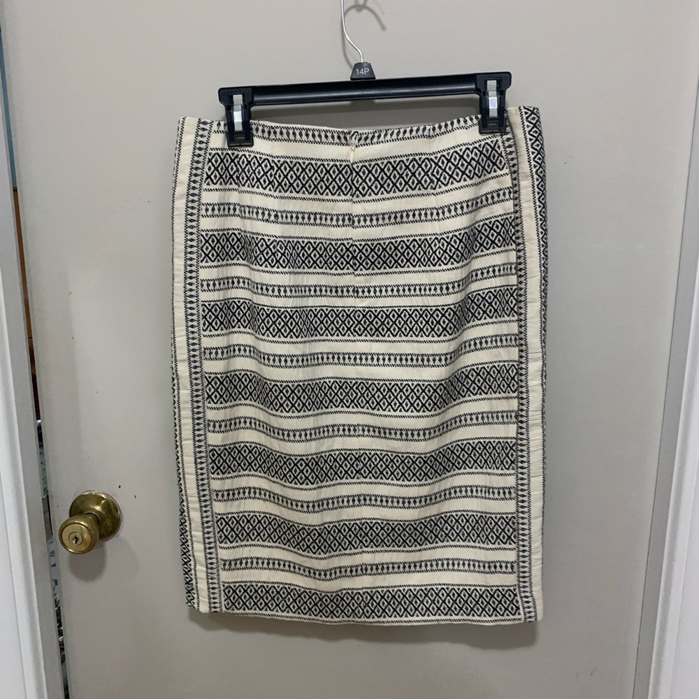 NWT LOFT Black and Cream Geometric Pencil Skirt
